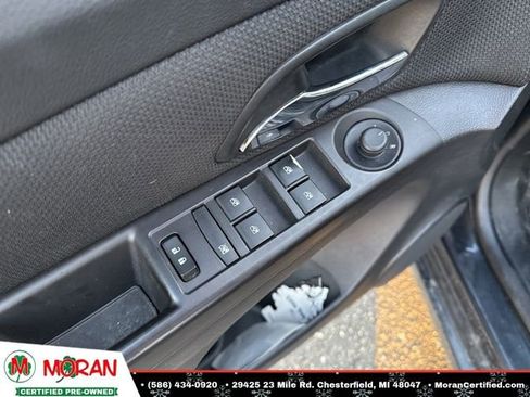 Used 2016 Chevrolet Cruze LT image 10