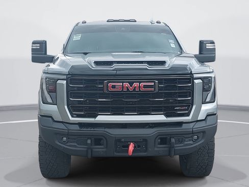 Used 2024 GMC Sierra 2500 AT4X w/ AT4X AEV Edition image 2