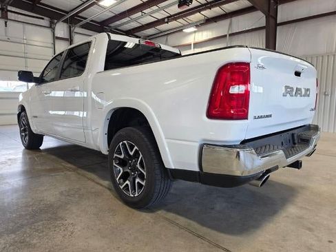 Used 2025 RAM 1500 Laramie AWD/4WD image 3