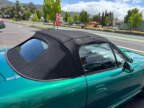 Used 2000 MAZDA MX-5 Miata RWD image 15