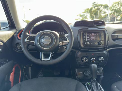 Used 2019 Jeep Renegade Sport image 26