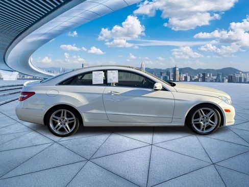 Used 2013 Mercedes-Benz E 350 4MATIC Coupe image 3