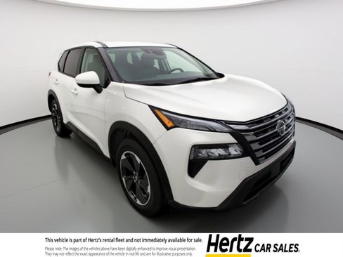 Used 2025 Nissan Rogue SV image 1