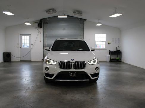 Used 2018 BMW X1 sDrive28i FWD image 3