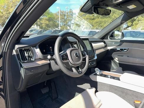 New 2026 Volvo XC90 B5 Ultra AWD/4WD image 11