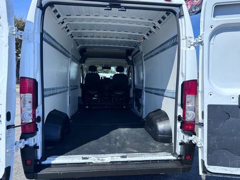 Used 2022 RAM ProMaster 2500 w/ Premium Convenience Group (A) FWD image 10