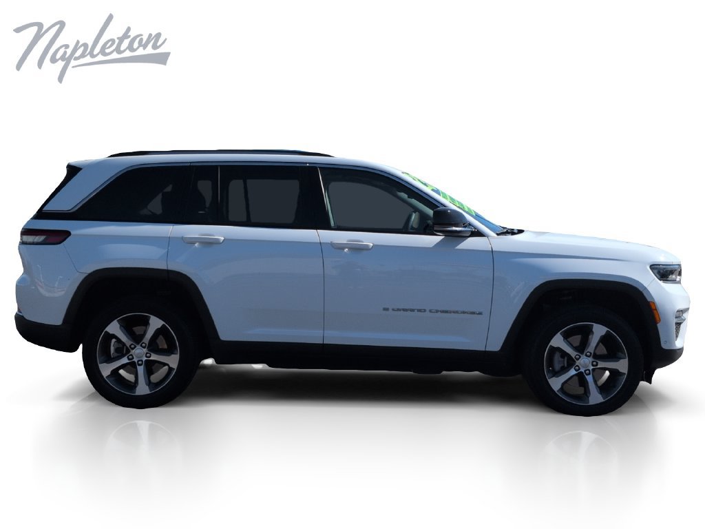 Used 2023 Jeep Grand Cherokee 4WD 4xe w/ Luxury Tech Group II image 7