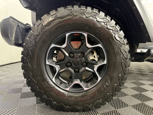 Used 2023 Jeep Wrangler Unlimited Rubicon w/ LED Lighting Group AWD/4WD image 52