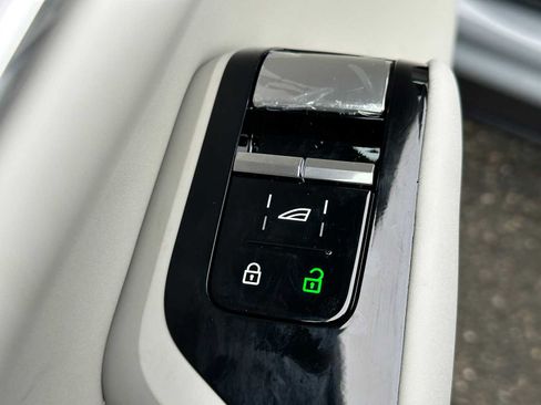 New 2025 Volvo EX90 Ultra image 22