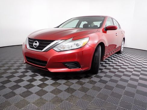 Used 2016 Nissan Altima 2.5 S w/ Power Driver Seat Package image 7