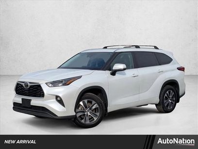 Used 2022 Toyota Highlander XLE