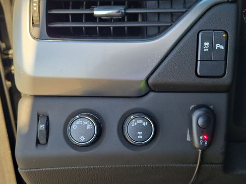 Used 2019 Chevrolet Tahoe LS image 24