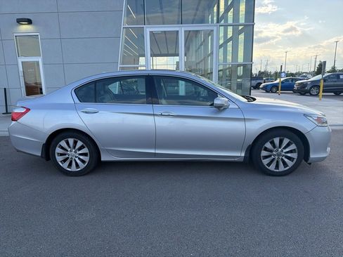 Used 2015 Honda Accord Touring image 3