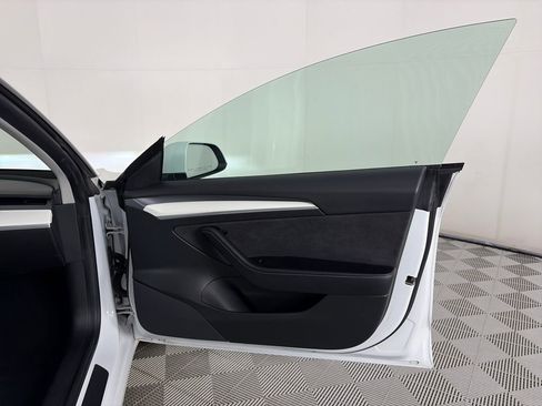 Used 2021 Tesla Model 3 Performance image 27