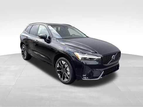 New 2026 Volvo XC60 B5 Plus w/ Climate Package image 7