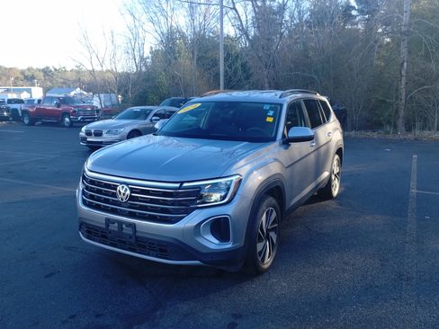 Used 2024 Volkswagen Atlas SE image 7