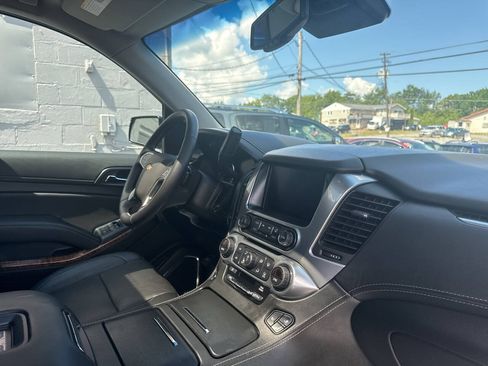 Used 2019 Chevrolet Tahoe Premier AWD/4WD image 31