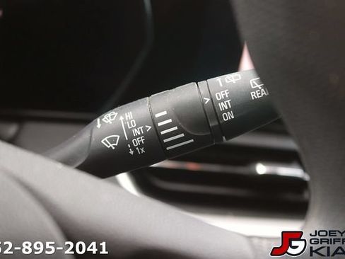 Used 2024 Chevrolet TrailBlazer LS FWD image 24