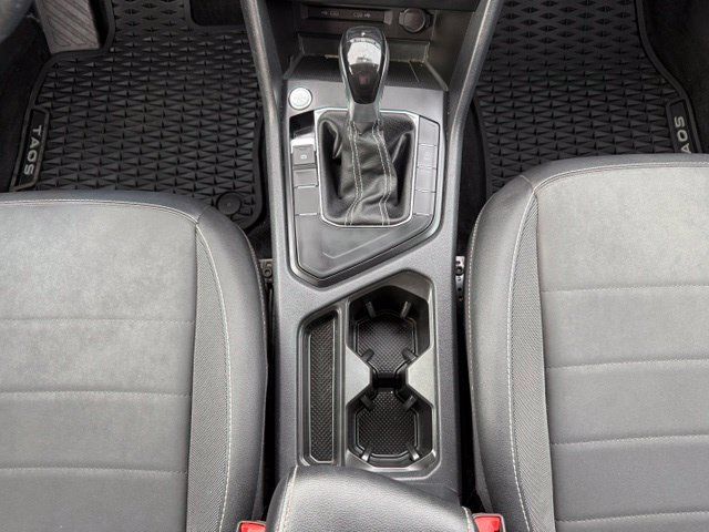 Used 2022 Volkswagen Taos SE FWD image 25