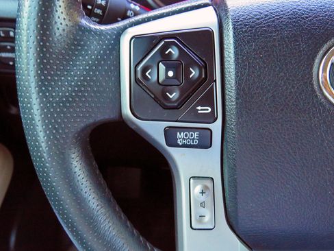 Used 2016 Toyota 4Runner Limited image 33