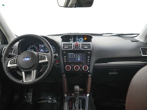 Used 2017 Subaru Forester 2.5i Touring AWD/4WD image 13