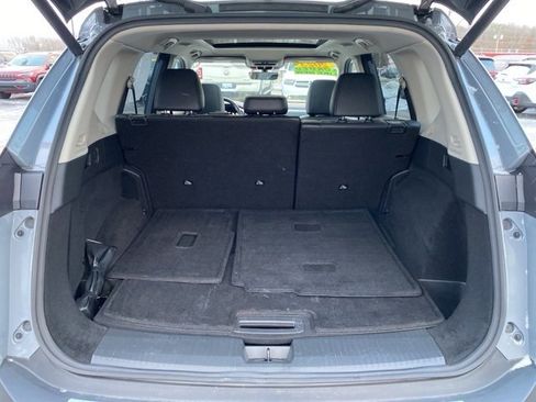 Used 2023 Nissan Rogue Platinum w/ Platinum Premium Package image 6