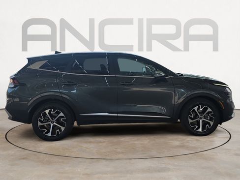 Certified 2025 Kia Sportage EX FWD image 9