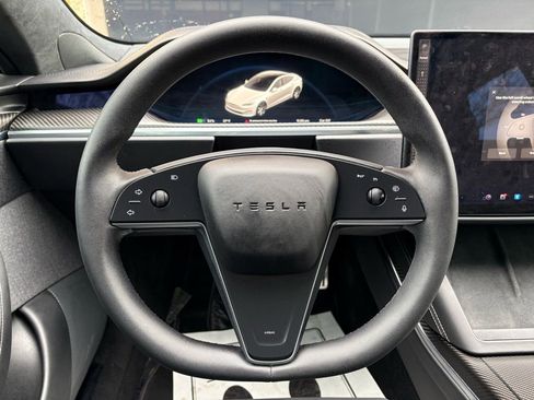 Used 2021 Tesla Model S Plaid image 25