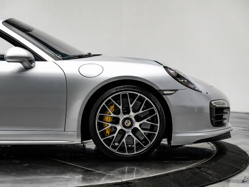Used 2015 Porsche 911 Turbo S image 23