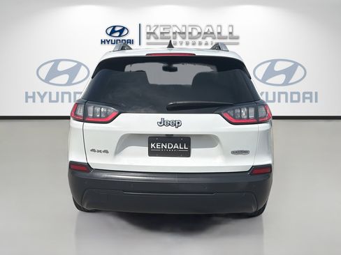 Used 2019 Jeep Cherokee Latitude w/ Popular Appearance Group AWD/4WD image 5