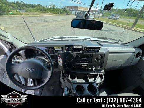 Used 2012 Ford E-350 and Econoline 350 Super Duty w/ PWR Group RWD image 25