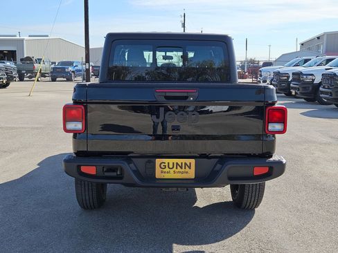 New 2026 Jeep Gladiator Sport image 4