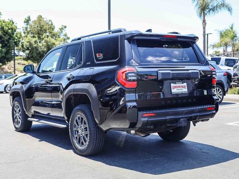 Certified 2025 Toyota 4Runner SR5 AWD/4WD image 6
