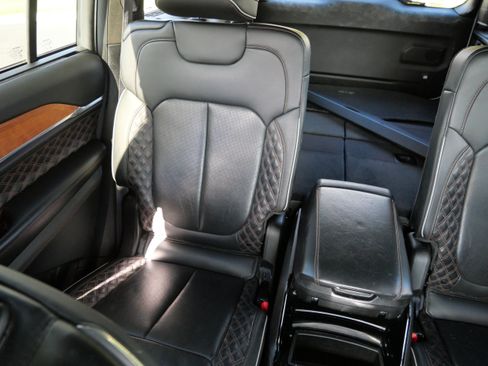 Used 2022 Jeep Grand Cherokee L Summit AWD/4WD image 11
