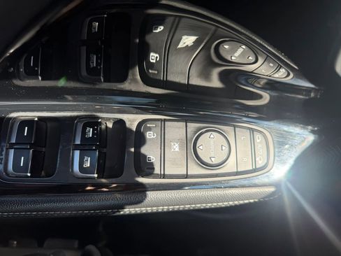Used 2022 Kia Niro EX w/ Cold Weather Package FWD image 24