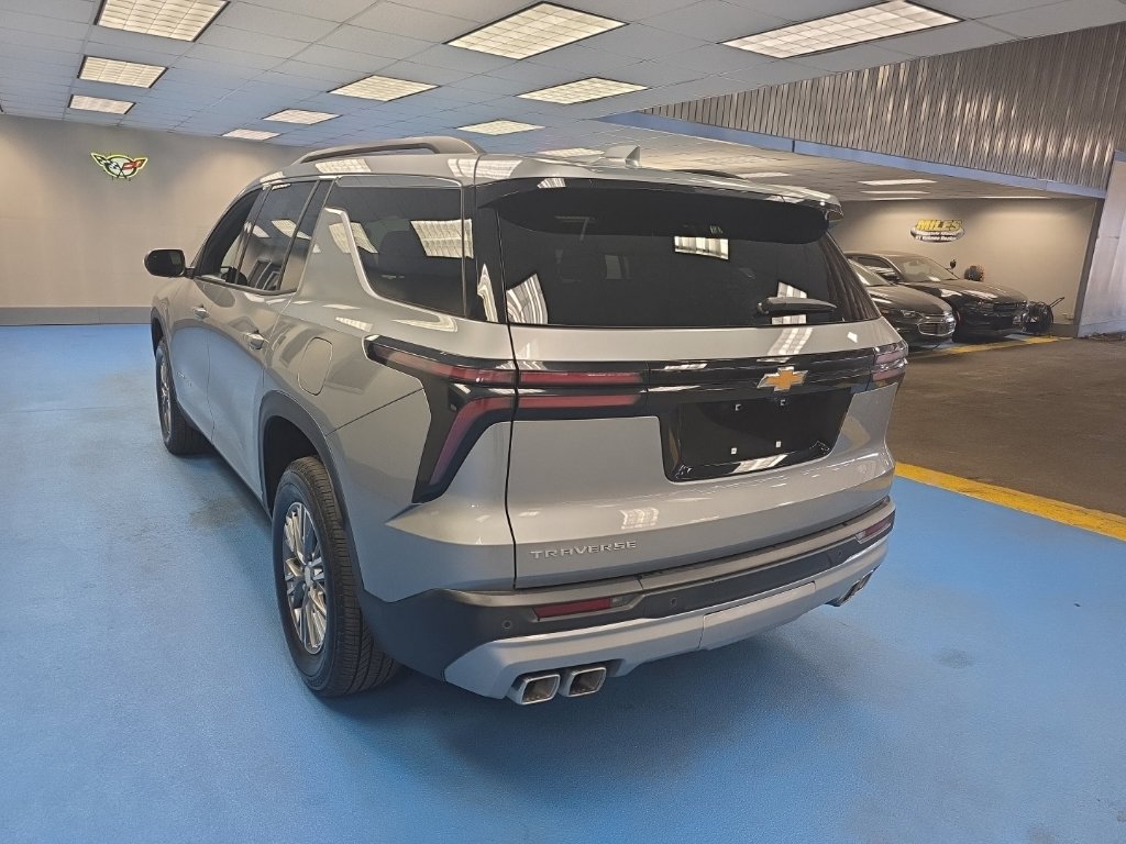 Certified 2026 Chevrolet Traverse LT FWD image 5