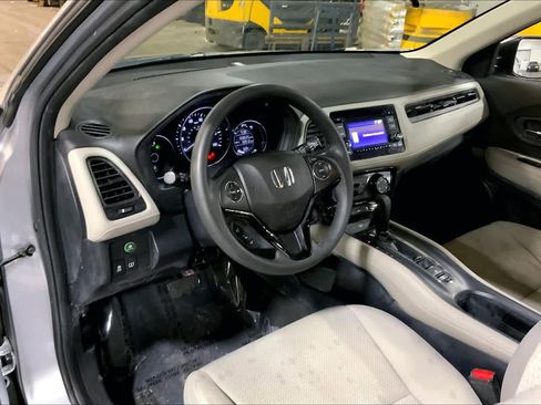 Used 2022 Honda HR-V LX image 17