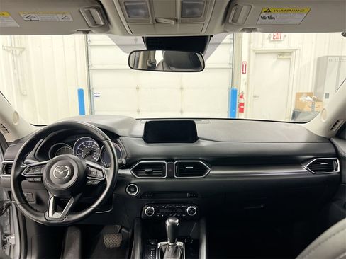 Used 2018 MAZDA CX-5 Touring image 10