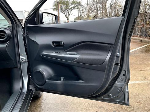 Certified 2025 Nissan Kicks Play S FWD image 21