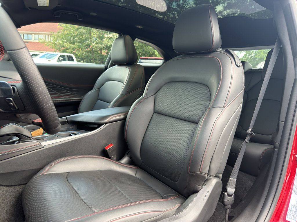 Used 2024 Dodge Charger Daytona R/T w/ Plus Group AWD/4WD image 16