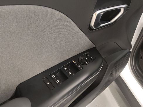Used 2025 Kia K4 EX FWD image 27