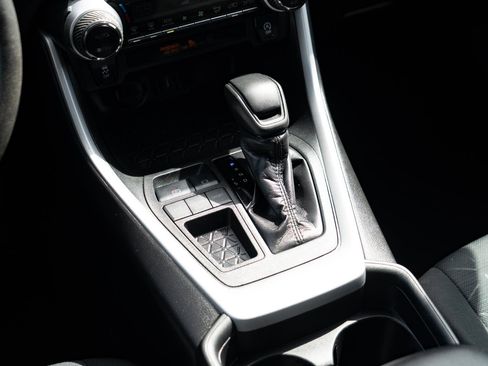 Used 2020 Toyota RAV4 XLE image 20