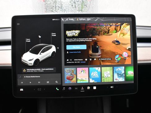 Used 2021 Tesla Model Y Long Range image 34