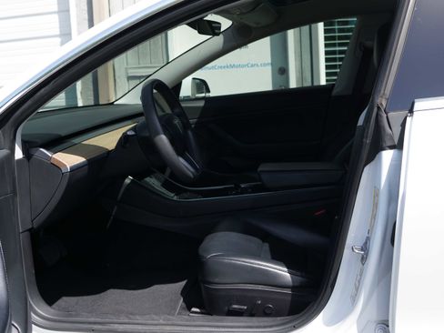 Used 2020 Tesla Model 3 Long Range image 38