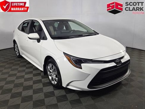 Used 2026 Toyota Corolla LE FWD image 1