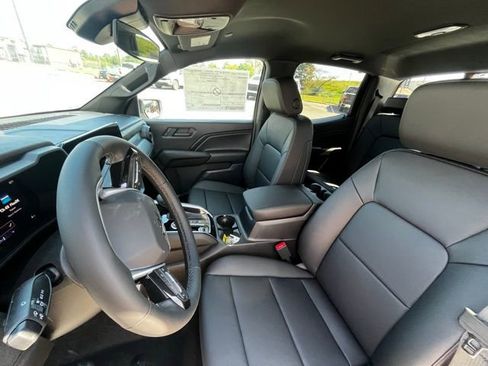 New 2026 Chevrolet Colorado Trail Boss AWD/4WD image 11