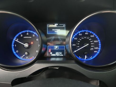 Used 2018 Subaru Outback 2.5i Limited image 12