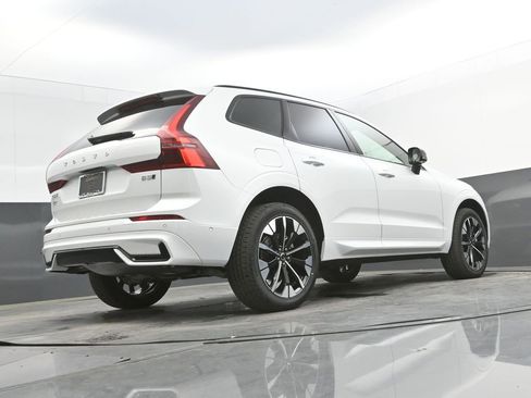 New 2026 Volvo XC60 B5 Plus w/ Protection Package Premier AWD/4WD image 34