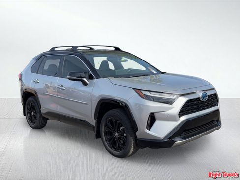 Used 2023 Toyota RAV4 XSE AWD/4WD image 7