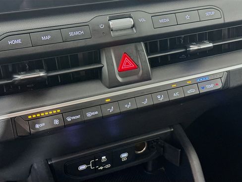 Used 2025 Kia K4 LXS image 23